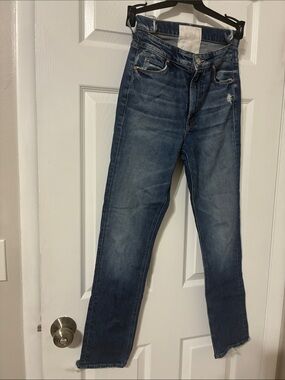 MOTHER The Dazzler Shift Jeans - Size: 24 - Wash: My Treat Distressed light wash